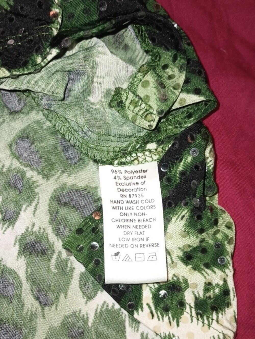 Susan Graver Green Animal-Print V-Neck Long Sleeve Top With Sequins Woman's XL - Picture 7 of 10